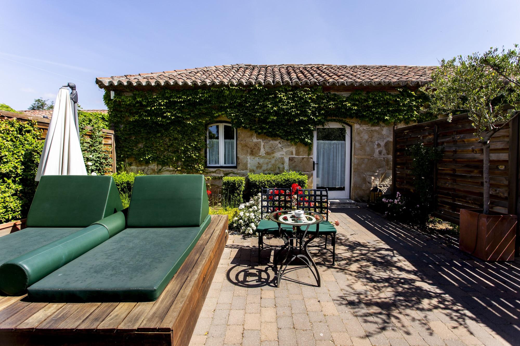 Hacienda Zorita Wine Hotel & Spa 발베르돈 외부 사진 The terrace of the hotel