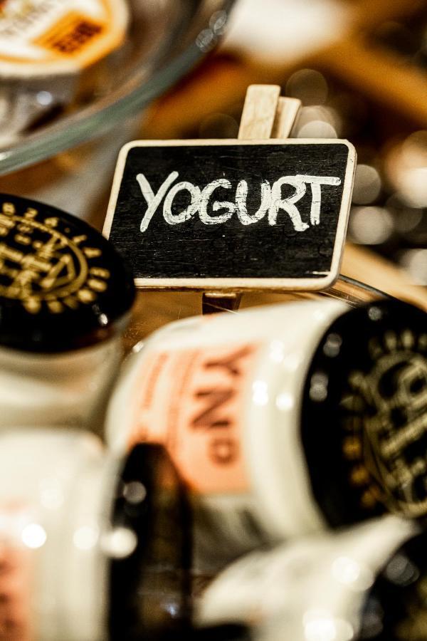 Hacienda Zorita Wine Hotel & Spa 발베르돈 외부 사진 Yogurt