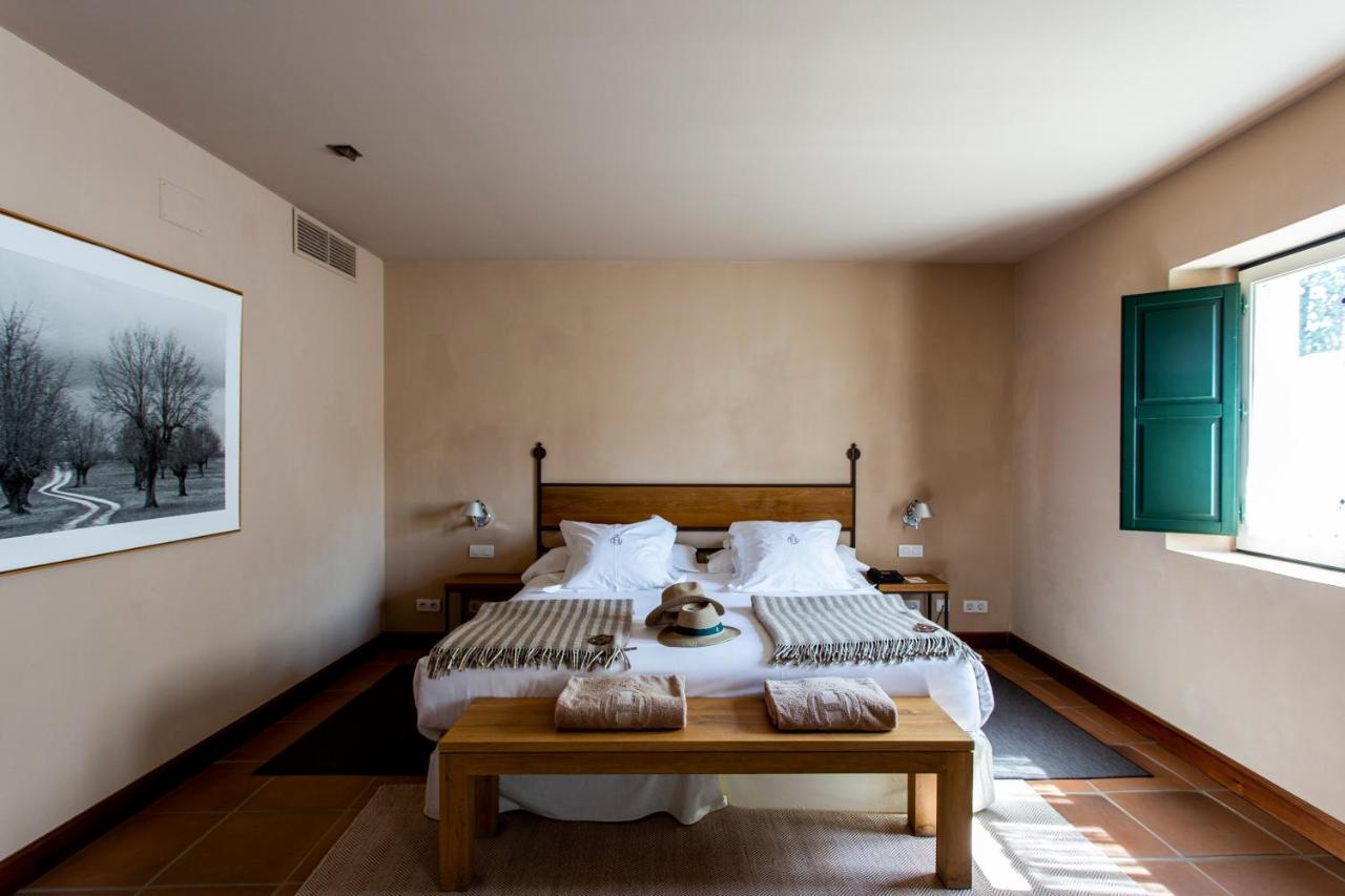 Hacienda Zorita Wine Hotel & Spa 발베르돈 외부 사진 A room at Hotel Casa 1800